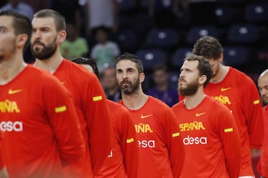 El capitn de la seleccin espa?ola de baloncesto Juan Carlos Navarro minutos previos al inicio del partido ante Rusia, por el tercer y cuarto puesto del Eurobasket 2017.