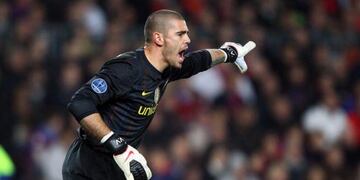 En el 2015, Valdés que lo tuvieron que convencer que era un portero de nivel de élite, por lo que no le quedó de otra más que ser arquero. Asimismo declaró: No me gusta la fama.
