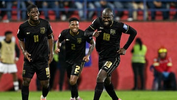 Panama's forward #18 Cecilio Waterman (R) celebrates with teammates forward #11 Azarias Londono and defender #02 Cesar Blackman after scoring his team's second goal during the 2026 FIFA World Cup Concacaf qualifier football match between Guatemala and Panama at the Cementos Progreso stadium in Guatemala City on November 13, 2025. (Photo by JOHAN ORDONEZ / AFP)