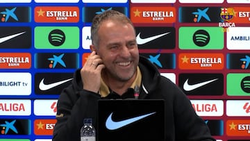 La sala de prensa, a carcajadas: la broma de Flick por su cumpleaños que ‘sacó los colores’ a su jefe de prensa