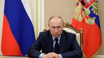 FILE PHOTO: Russian President Vladimir Putin attends a meeting with acting Governor of Kirov region Alexander Sokolov via a video link at the Kremlin in Moscow, Russia August 9, 2022. Sputnik/Mikhail Klimentyev/Kremlin via REUTERS ATTENTION EDITORS - THIS IMAGE WAS PROVIDED BY A THIRD PARTY./File Photo
