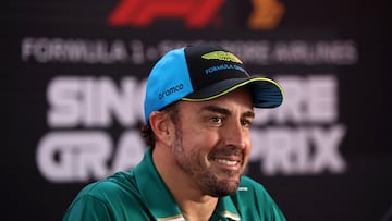 Fernando Alonso (Aston Martin). Marina Bay, Singapur. F1 2025.