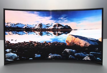 10.000 euros por el primer televisor curvado de Samsung