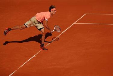 Zverev digs deep to see off Lajovic challenge