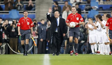 En diciembre de 2007, Paco Gento recibió un gran homenaje en el Santigao Bernabéu.