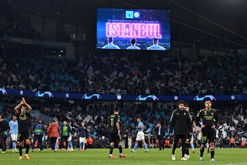 Los jugadores del Real Madrid, tras el 4-0 en el Etihad.