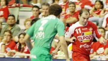 Wilde encara a Jesús y Araça.