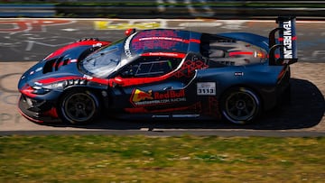 Verstappen, en un Ferrari 496 GT3 en Nurburgring.