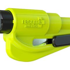 La herramienta rompecristales que todo conductor debería llevar en su coche