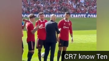Cristiano y Ten Hag cruzan conceptos en pleno partido