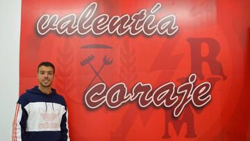 GRAF2900. MADRID, 17/04/2019.- Franco Di Santo, delantero internacional argentino del Rayo Vallecano, declaró a EFE que se encuentra "bien" en España tras su paso por Inglaterra y Alemania, dónde conoció "la humi