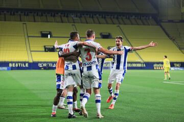 Los jugadores del Leganés celebran los goles con los que ganó al Villarreal B. 