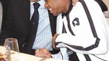 <b>POR FIN JUNTOS. </b>Profesor y discípulo comieron ayer juntos en el restaurante Puerta 57 tras la presentación.