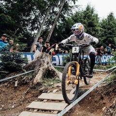 Loïc Bruni y Tracey Hannah se suben a lo alto del podio en Leogang