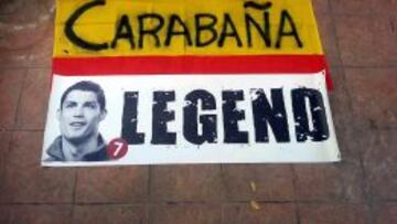 Pancarta de apoyo a Cristiano que enseñara la Peña Carabaña en el Bernabéu.