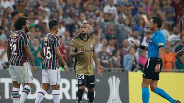 Futbol, Fluminense vs Colo Colo.
Fase de grupos, Copa Libertadores 2024.
El jugador de Colo Colo Arturo Vidal  juega el baln durante el partido por el Grupo a de Copa Libertadores en el Estadio Maracana de Rio de Janeiro.
Rio de Janeiro, Brasil.
09/04/2024
Pier Giorgio/Photosport

Football,  Fluminense vs Colo Colo
Group stage, Copa Libertadores 2024.
Colo ColoÕs  player Arturo Vidal  play the ball during A Group match for Copa Libertadores in Maracana  stadium in Rio de Janeiro, Brazil.
09/04/2024
Pier Giorgio/Photosport
