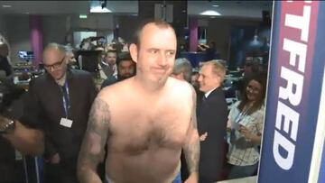 Desnudos, fiesta... así celebró Mark Williams su título tras ganar el Mundial de Snooker