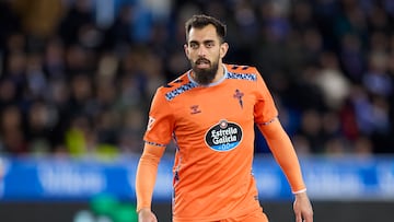Borja Iglesias durante un partido ante el Alavés.