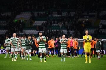 Los jugadores del Celtic, tras confirmarse su eliminación frente al Shakhtar.