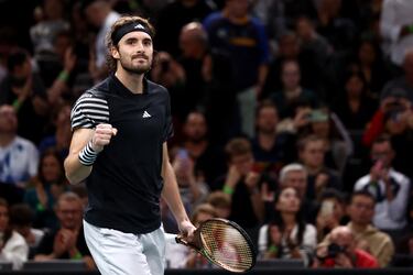 El griego ha vivido de las rentas de la primera mitad del año (final en el Australia). Se esperaba más de él. Sólo un título, en Los Cabos. Y un balance de 1-6 frente a Top-10 (51-22, 69% en el total de su temporada). Eso sí, ya ha sido maestro, en su debut en 2019.