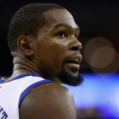 Durant scores 43 as Warriors take 3-0 lead over Cavs in NBA Finals