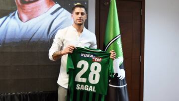 Sagal es presentado en Turquía