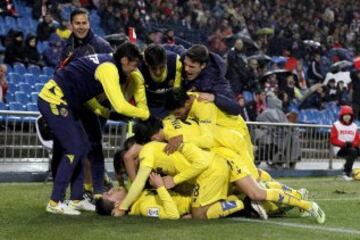 Celebración del gol de Vietto.