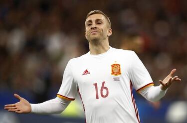 Las notas de España: Deulofeu irrumpe como un trueno