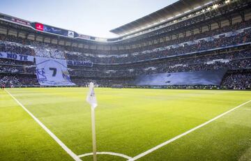 The Bernabéu pays tribute to Juanito ahead of the Alavés game.