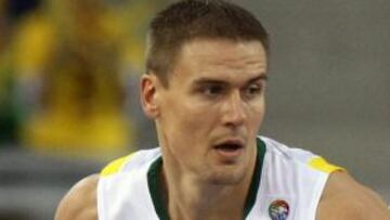 Robertas Javtokas, durante un partido del Eurobasket 2009.