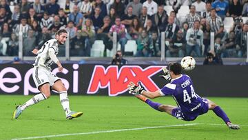 Turin (Italy), 05/10/2022.- Juventus'Äô Adrien Rabiot scores during the UEFA Champions League group stage soccer match Juventus FC vs Maccabi Haifa FC at the Allianz Stadium in Turin, Italy, 5 Occtober 2022. (Liga de Campeones, Italia, Estados Unidos) EFE/EPA/ALESSANDRO DI MARCO
