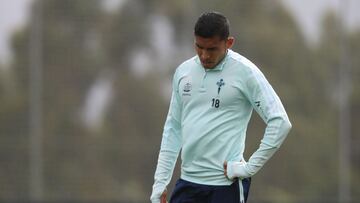 Orbelín Pineda durante un entrenamiento con el Celta.