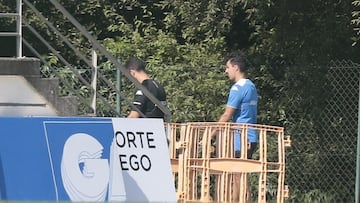 Entrenamiento Deportivo de La Coru&ntilde;a. Aguirre retir&aacute;ndose