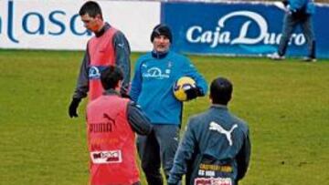 <b>PREPARADOS. </b>Los jugadores del Valladolid se entrenaron ayer pensando en sorprender al Deportivo.