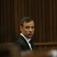 Pistorius, en libertad bajo fianza tras la condena por asesinato