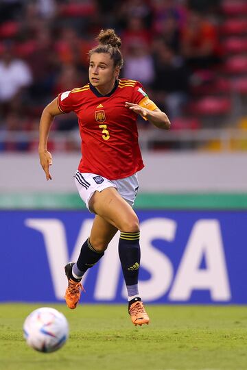 Su equipo actual es el Utah Royals Football Club de la NSWL de Estados Unidos.