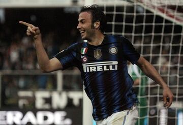 Temporadas en el FC Inter: 2011-12
Temporadas en el AC Milan: 2012-15