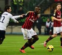 Una bomba de Balotelli rescata a un pobre Milán ante el Bolonia