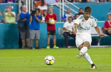 Marco Asensio levelled with a fine finish on 36 minutes. 2-2.