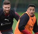 Alexis entrena normal y estará en el duelo ante Bournemouth