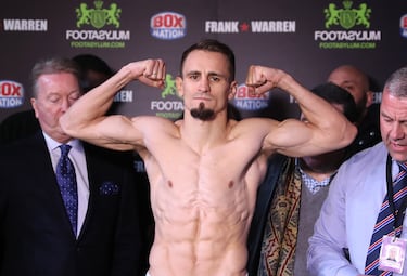 'El Zar' nació en Rusia, pero se afincó en Madrid en su adolescencia y ese fue el escenario de muchas de sus peleas. Se retira con 40 años y un récord de 42-7 (23 KOs). Peleó dos veces por un cinturón mundial, en 2011 (superligero AMB) y en 2017 (ligero OMB), sendas derrotas.