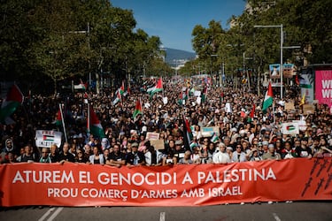 Bajo el lema ‘Fi al comerç d'armes i a les relacions amb Israel’, las movilizaciones en apoyo a Palestina se producen en muchas ciudades de España para exigir el embargo de armas, la ruptura de relaciones con Israel, y la apertura del corredor humanitario.