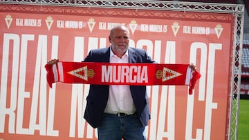Breis, presentado como nuevo director deportivo del Murcia.