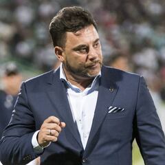 Antonio Mohamed: "Si los perros ladran, debemos salir adelante"