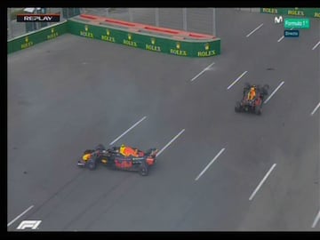 Momento del choque entre Max Verstappen y David Ricciardo, ambos pilotos de Red Bull 
