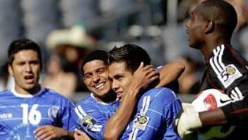 El Salvador golea a Cuba pero será tercero de grupo