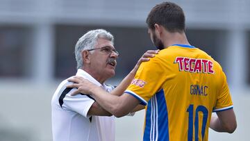 Ricardo Ferretti le ve madera de entrenador a André-Pierre Gignac