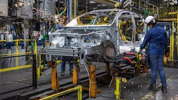 Se acabaron las esperanzas: Trump reitera que el arancel para los automóviles será del 25% y pone fecha