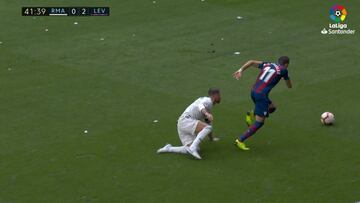 Morales frente Ramos a campo abierto y el final esperado: por los suelos...