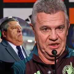 Aguirre abraza a Tena y el ‘Piojo’ Herrera